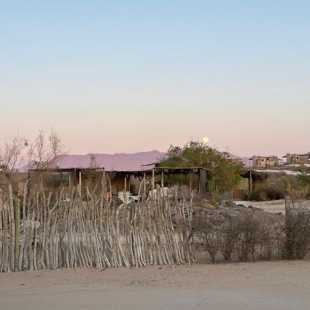 Daureb Isib Campsite And B&B Uis Buitenkant foto