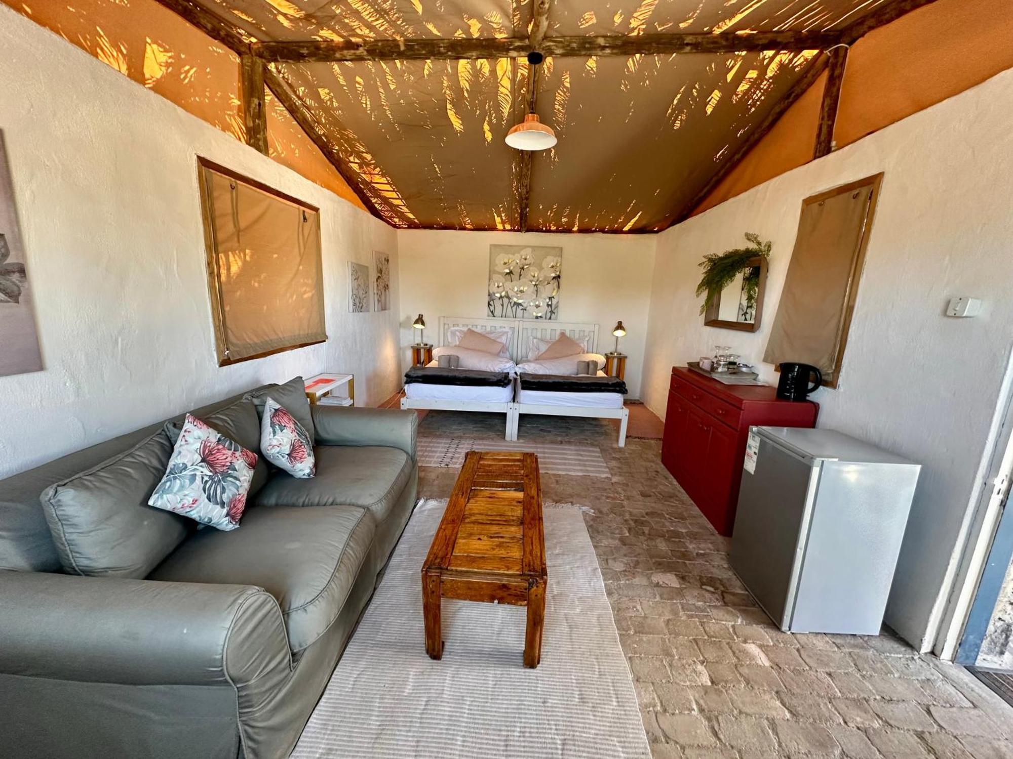 Daureb Isib Campsite And B&B Uis Buitenkant foto